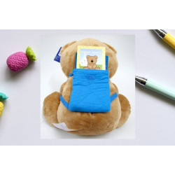 Urs din pluș care se roagă